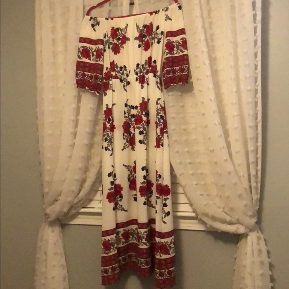 Maxi off the shoulder dress